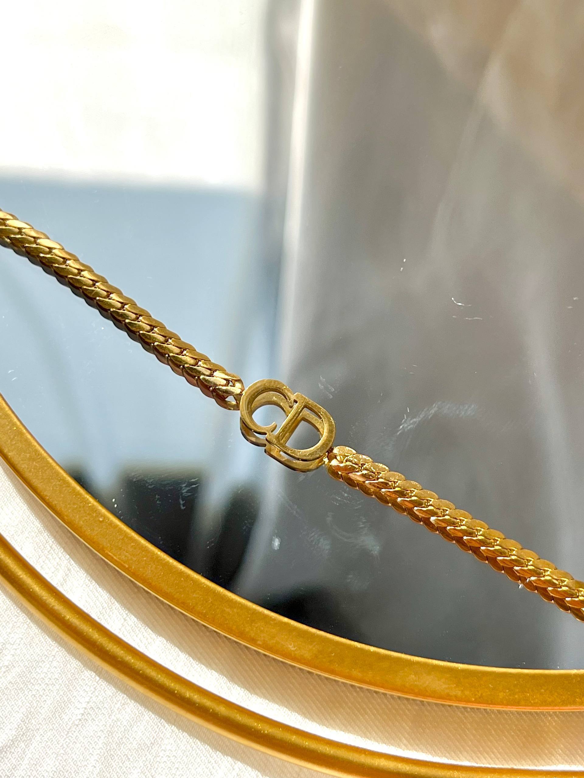 Icon Chic Bracelet Edition