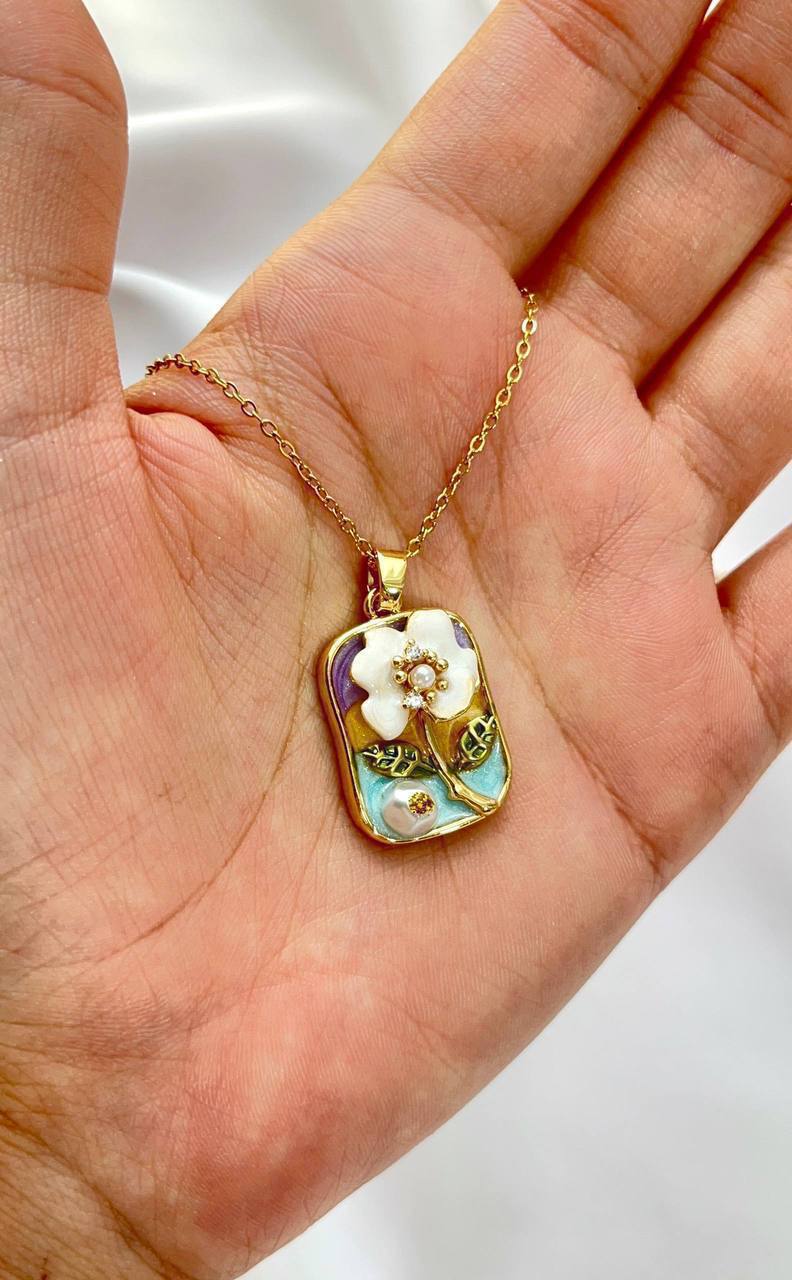 Blush Rose Glow Necklace