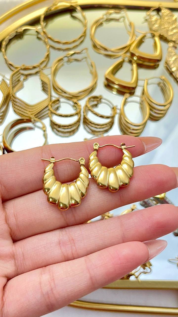 Golden Glow Wave Earrings