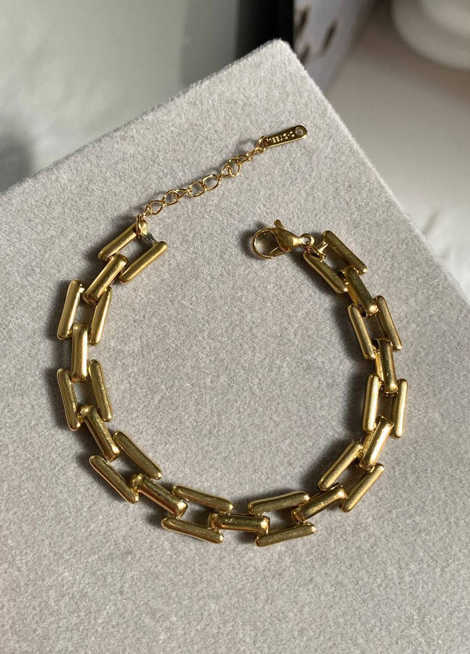 Golden Glow Square Bracelet