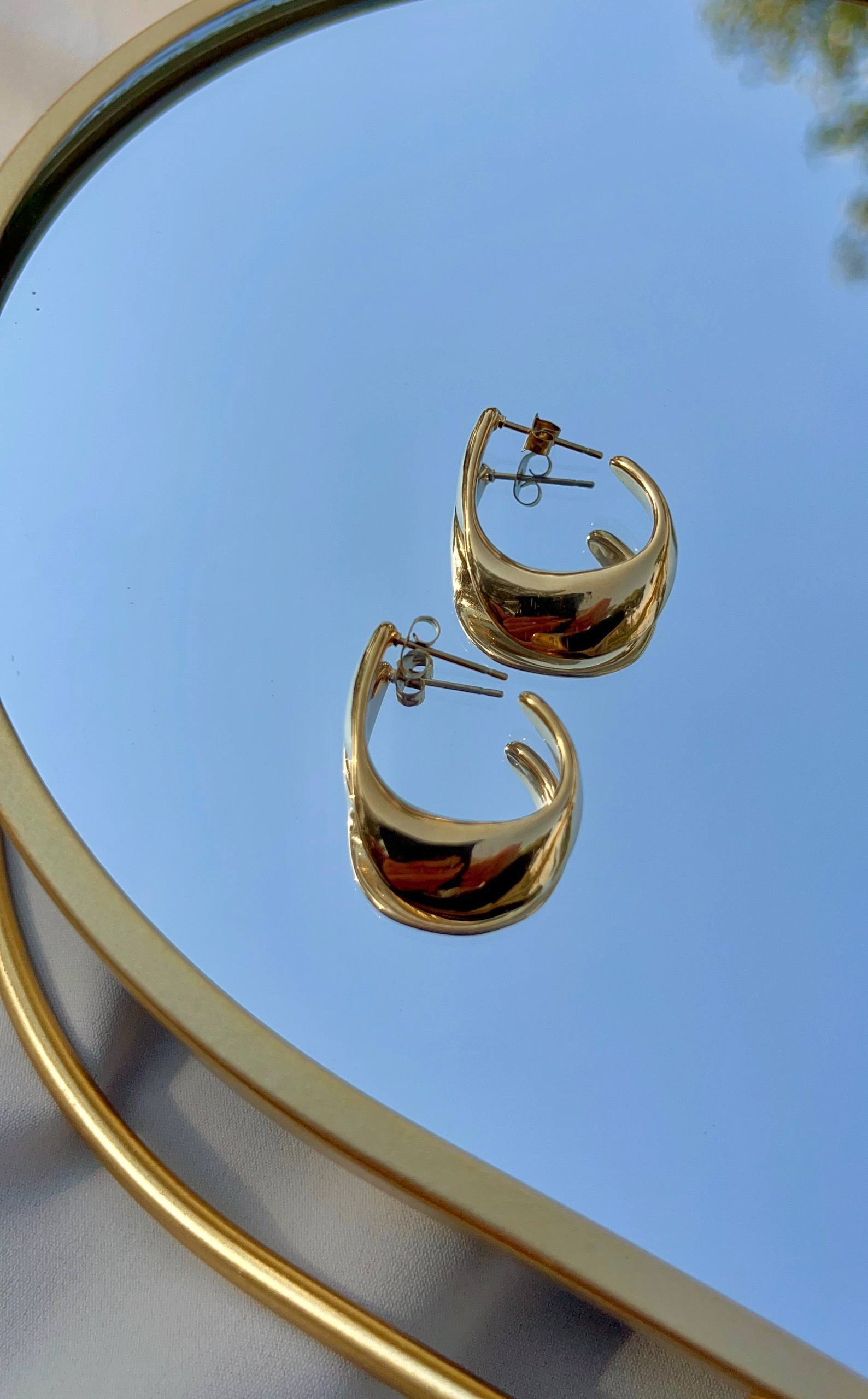 Golden Glow Earrings Deluxe