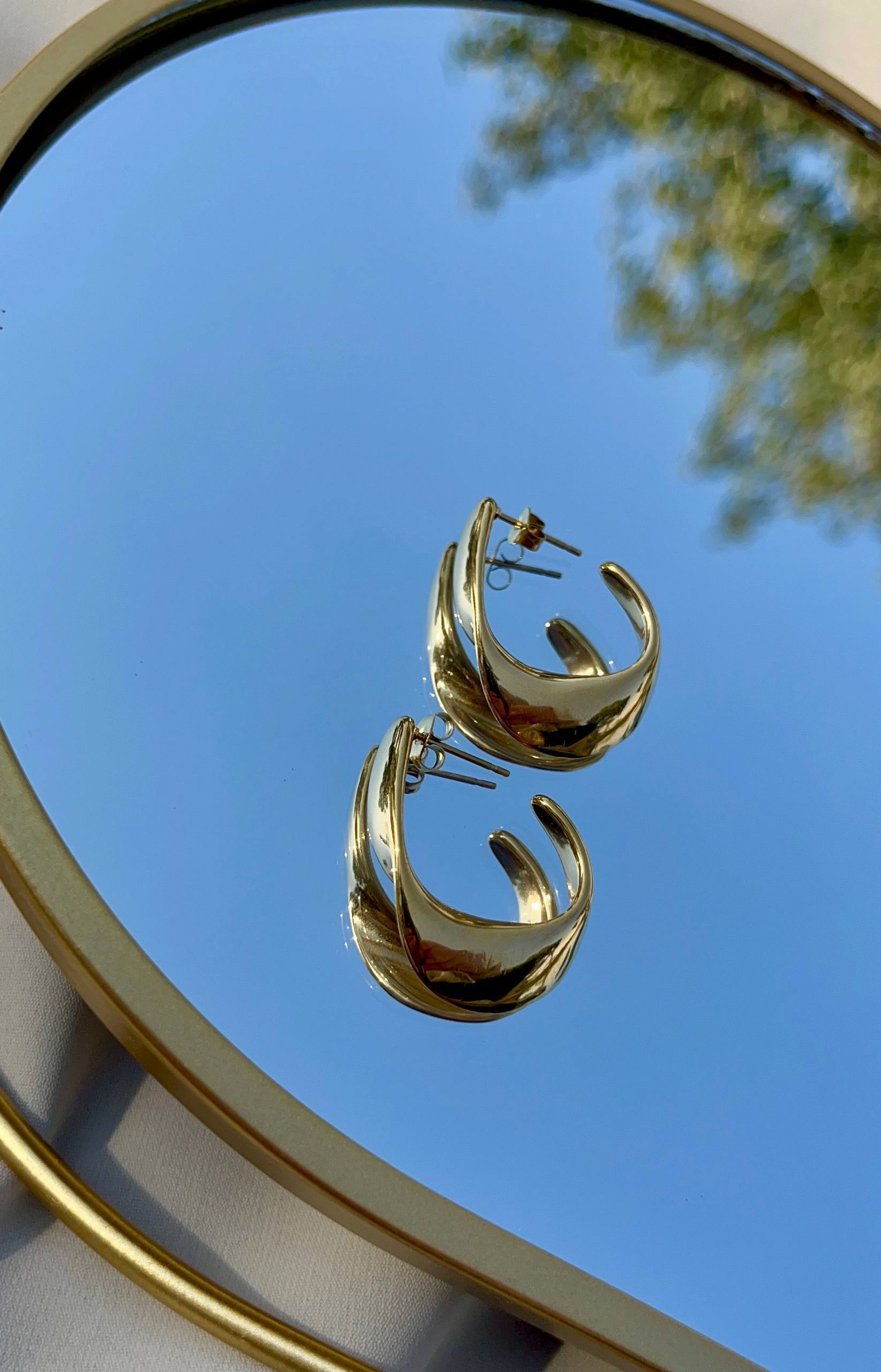 Golden Glow Earrings Deluxe