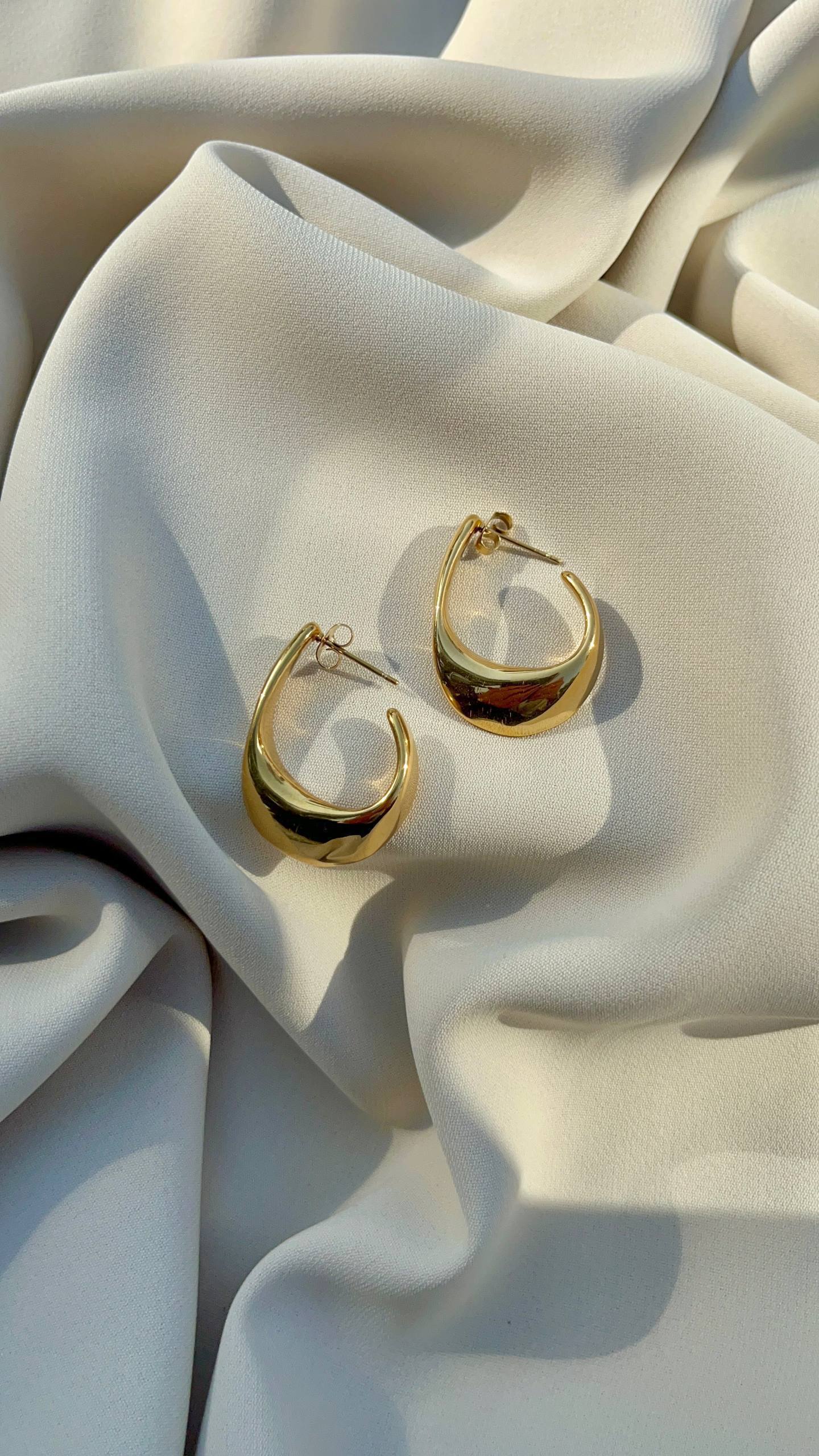 Golden Glow Earrings Deluxe