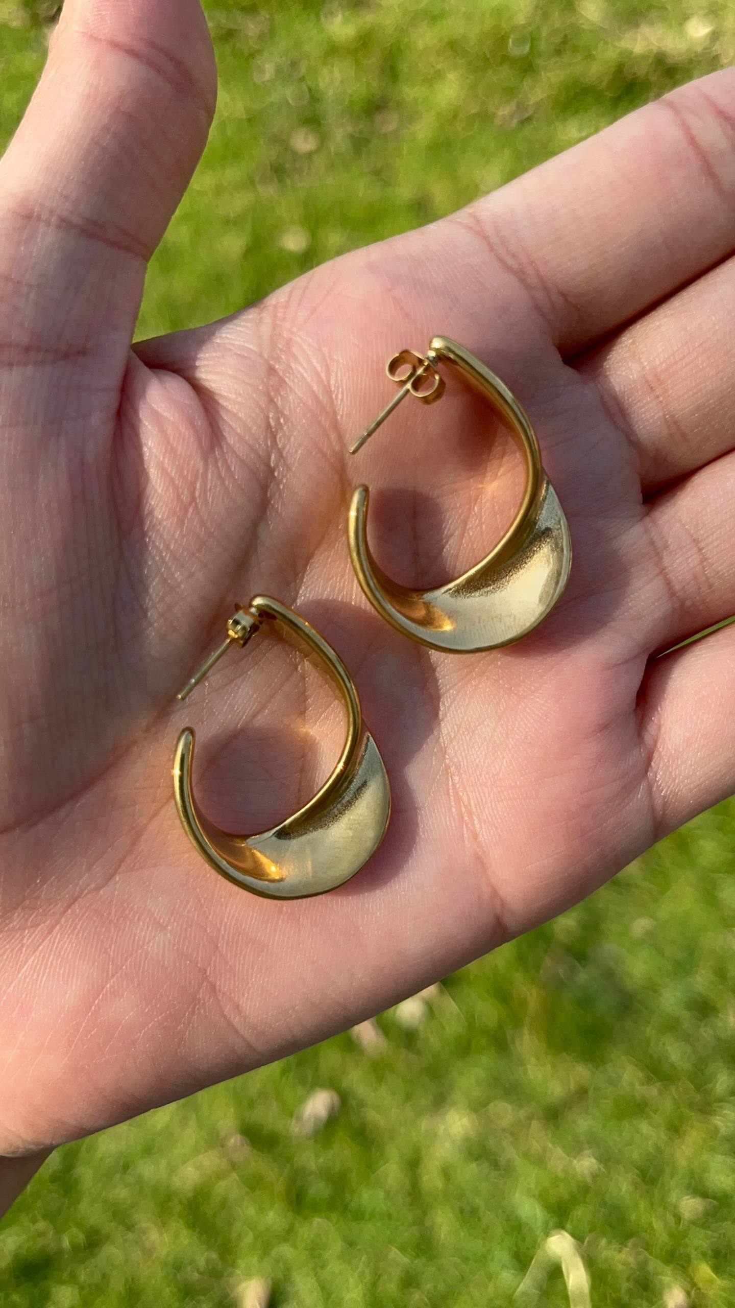 Golden Glow Earrings Deluxe