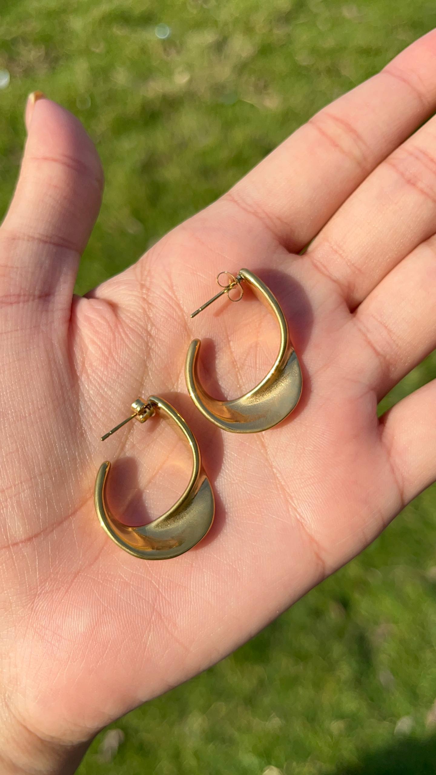 Golden Glow Earrings Deluxe