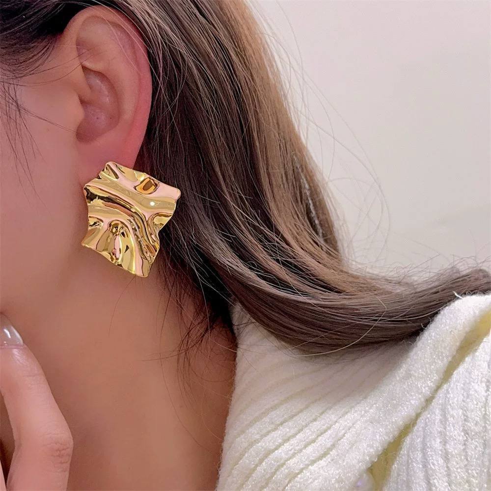 Golden Glow Wave Earrings Edition