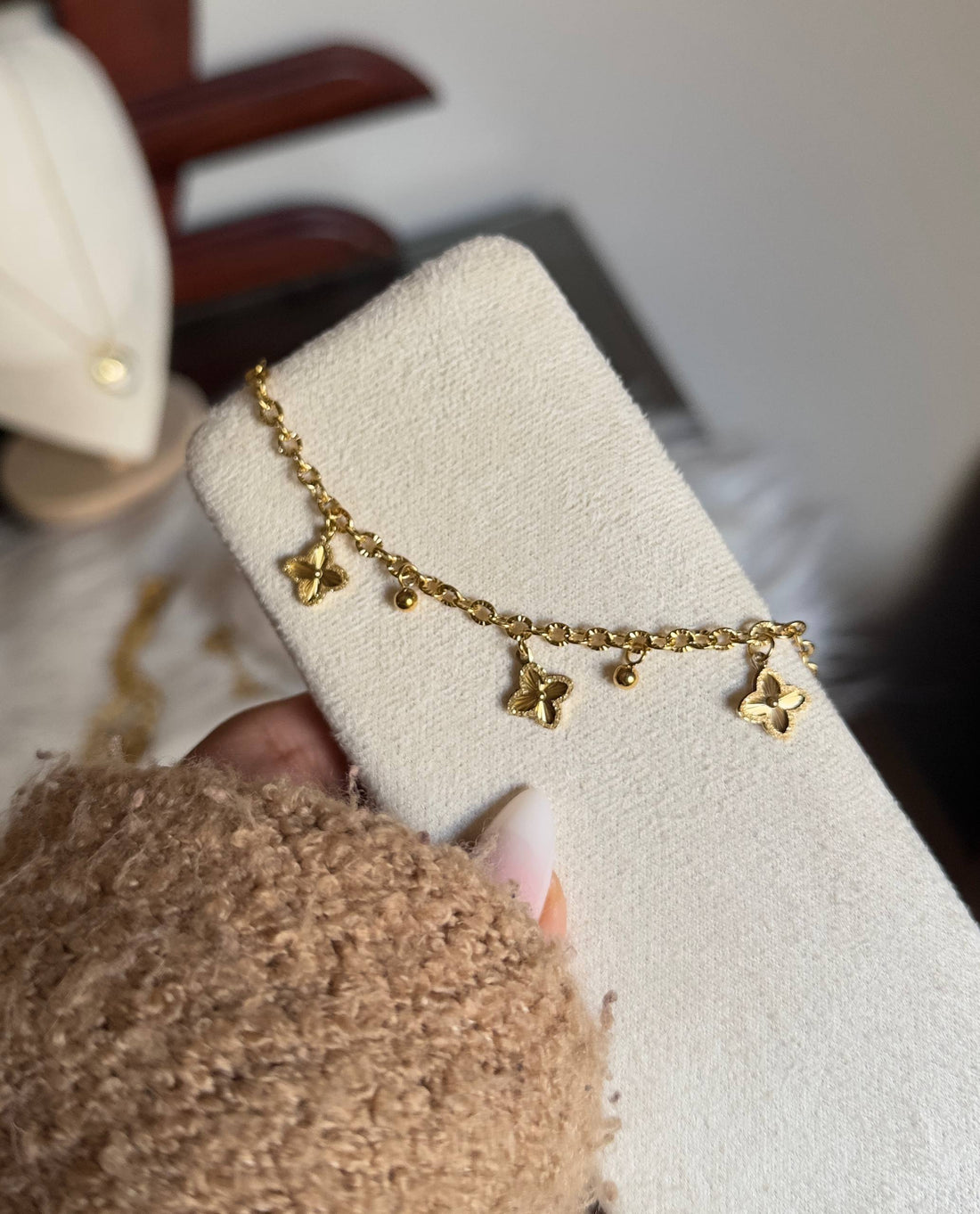 Golden Glow Chic Bracelet