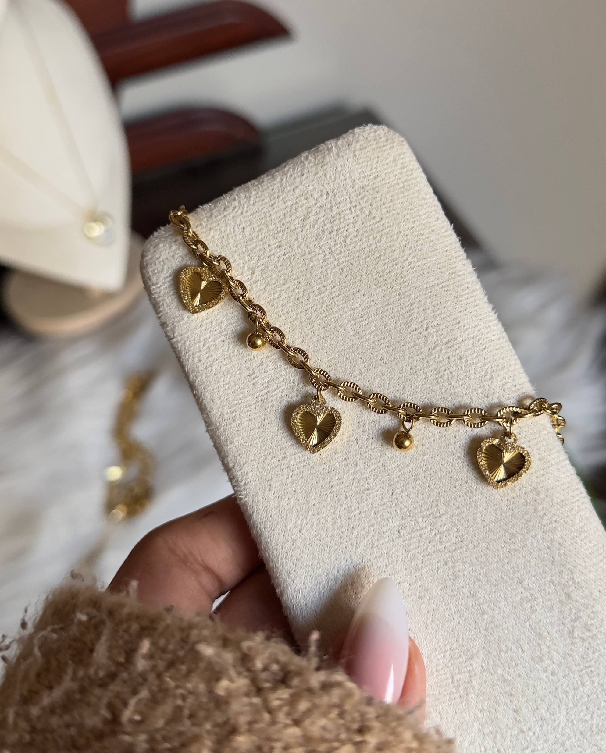 Golden Glow Chic Bracelet