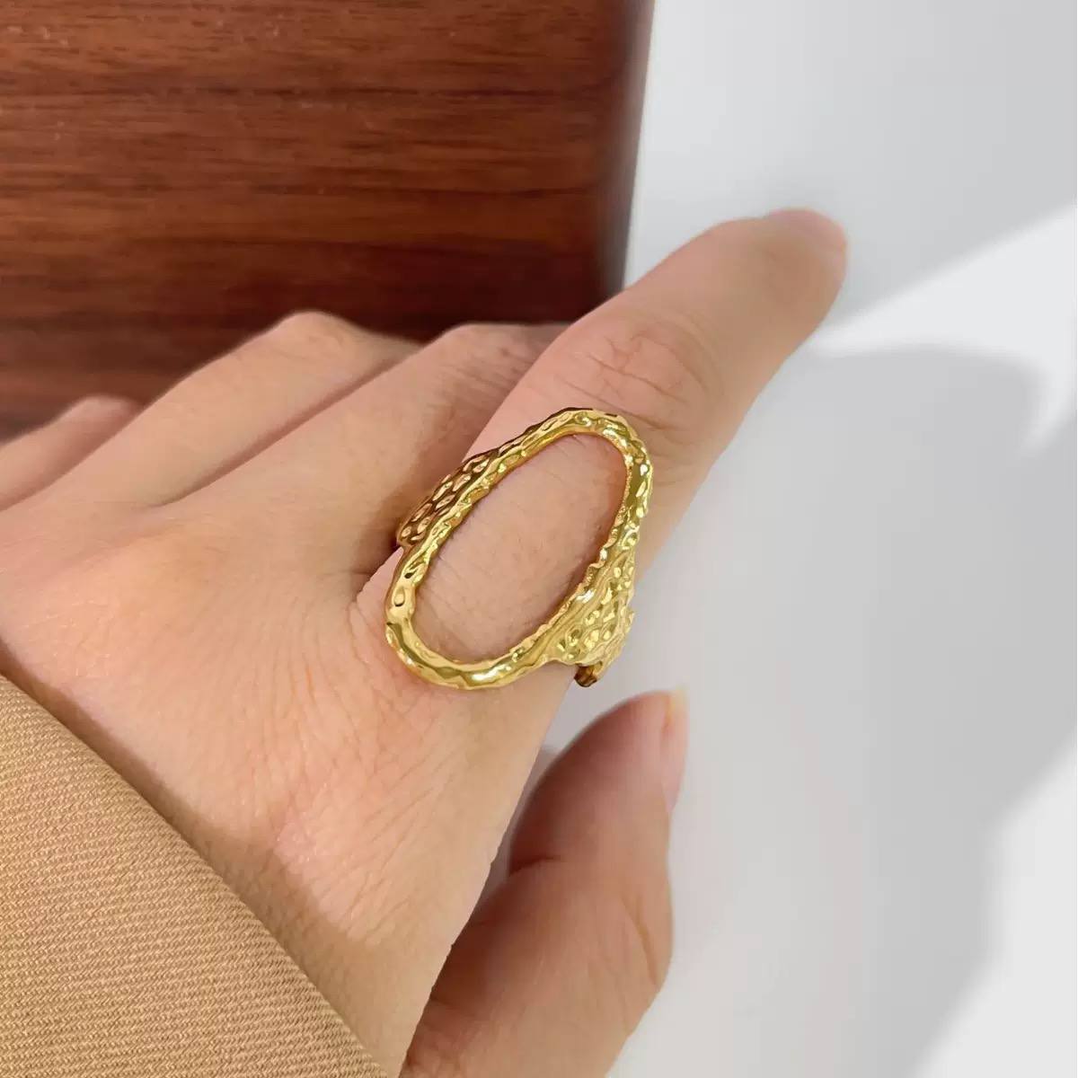Golden Glow Ring Signature