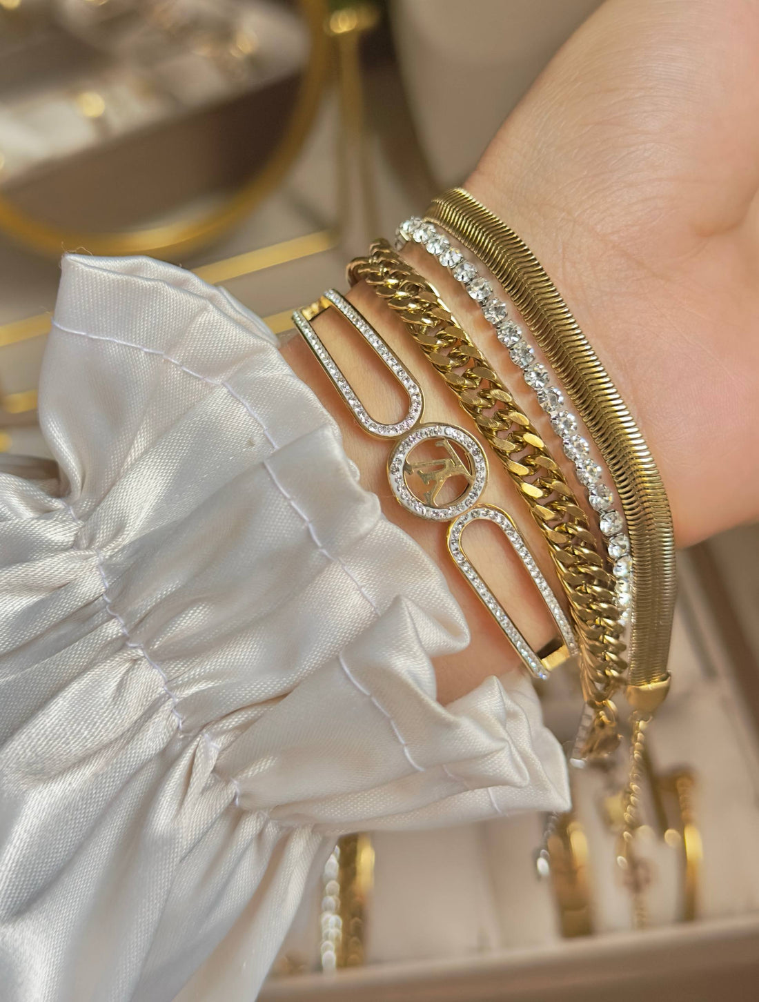 Golden Glow Jewelry Set Charm