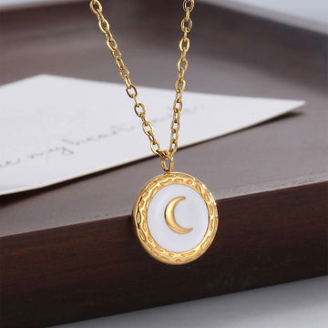 Golden Majesty Necklace