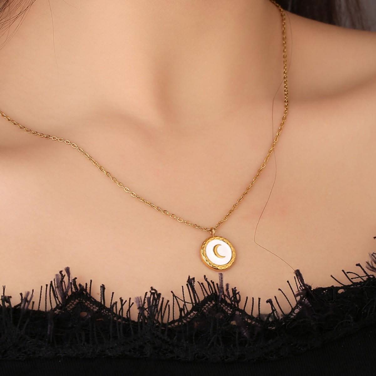 Golden Majesty Necklace