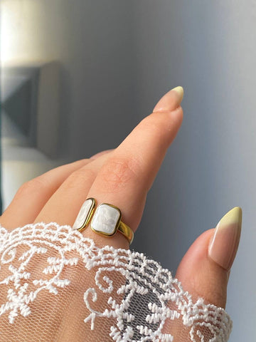 Golden Glow Ring Aura