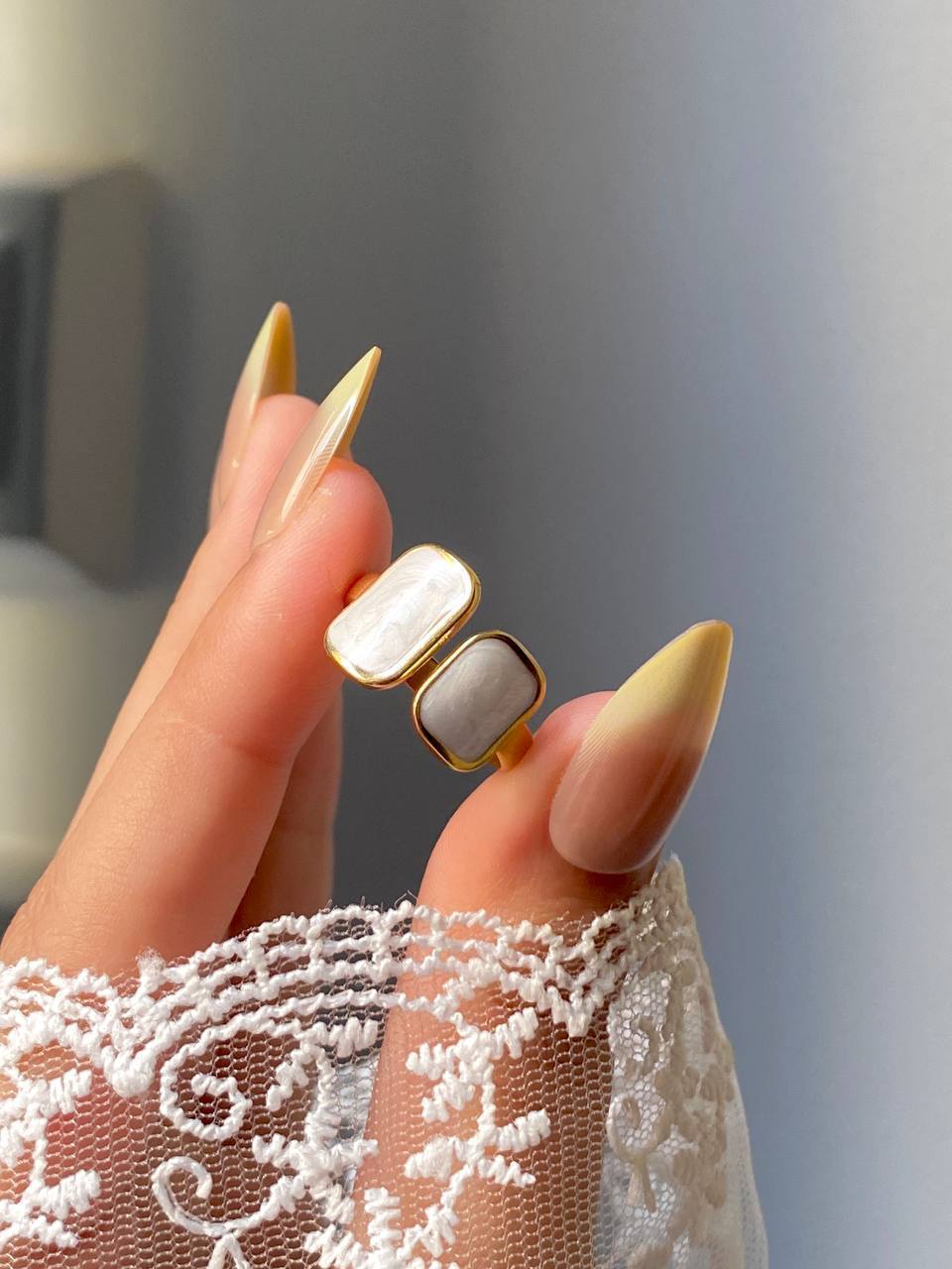 Golden Glow Ring Aura