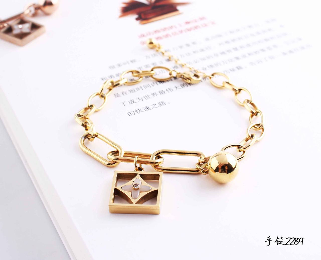 Golden Glow Square Bracelet Deluxe