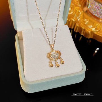 Golden Glow Necklace Signature