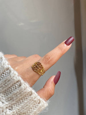 Golden Glow Ring Muse